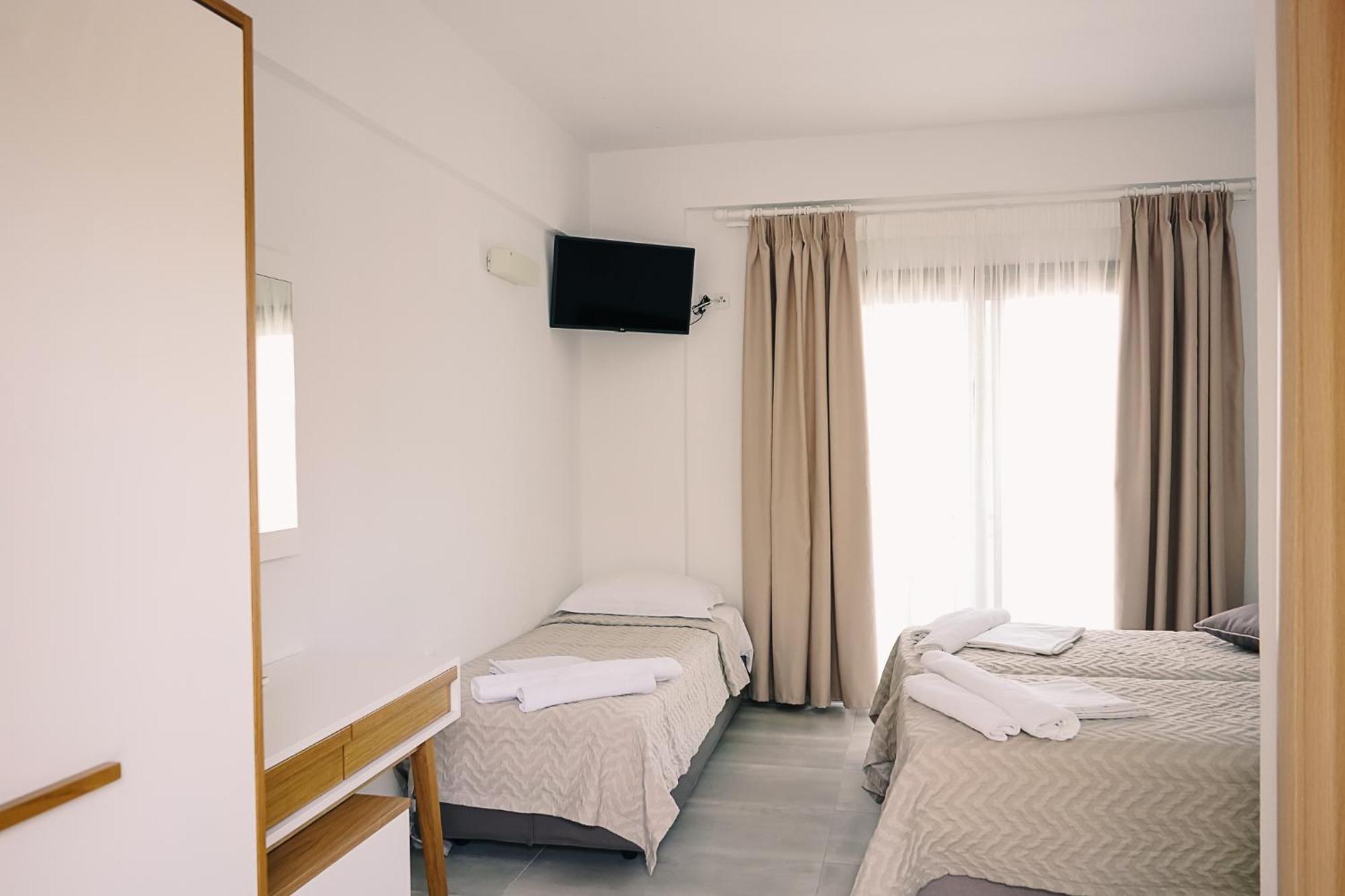 Stavros Beach Hotel Esterno foto